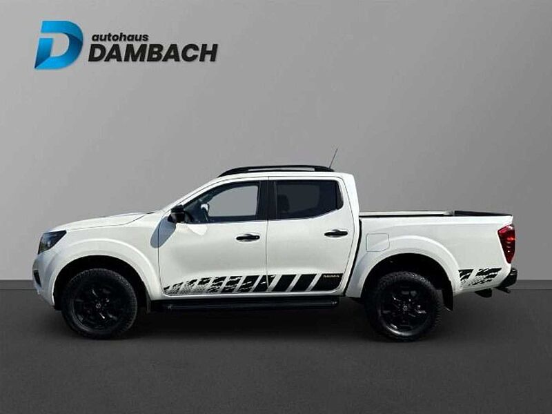 Nissan Navara NP300 N-Guard Double Cab 4x4